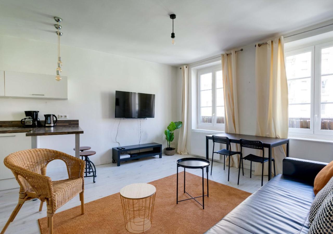 Appartement L'HYPERCENTRE de Suresnes Extérieur photo